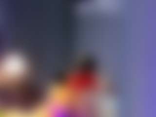 MiaHills's Live Sex Cam Show
