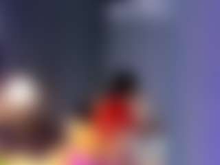 MiaHills's Live Sex Cam Show