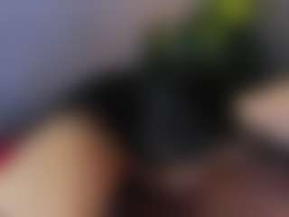 MiaHills's Live Sex Cam Show