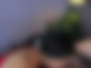 MiaHills's Live Sex Cam Show