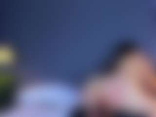 MiaHills's Live Sex Cam Show