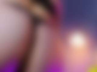 MiaHills's Live Sex Cam Show