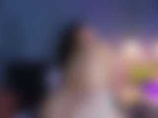 MiaHills's Live Sex Cam Show