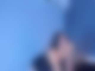 MiaHills's Live Sex Cam Show