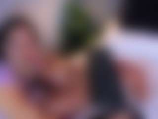 MiaHills's Live Sex Cam Show