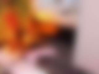 MiaHills's Live Sex Cam Show