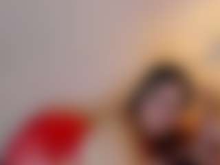 Live cam show with MiaHills - Oil on Camsoda