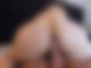 MiaHills's Live Sex Cam Show