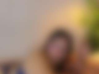 Live cam show with MiaHills - Small Tits on friskycurves.com