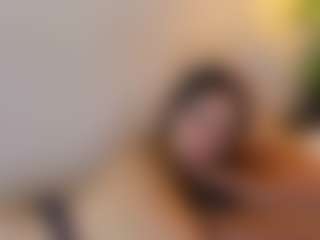Live cam show with MiaHills - Normal on TastyBlacksLive