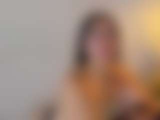 Live cam show with MiaHills - Normal on Sweet Sext