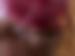 Live cam show with MiaHills - Brown Hair on Lustler
