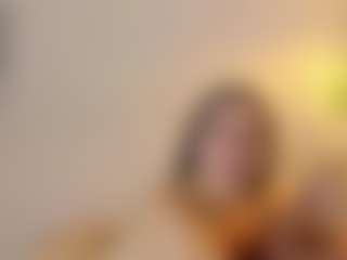 MiaHills's Live Sex Cam Show