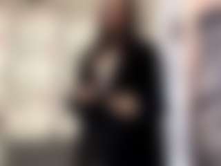 Live cam show with RosalindaCavalieri - New Big Tits on livesuperchat.net