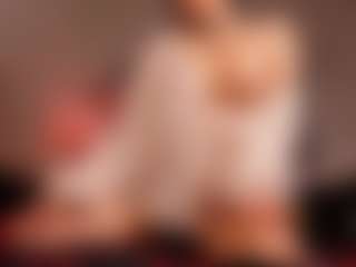 Virellia's Live Sex Cam Show