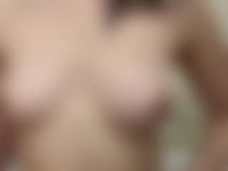 AidaGravette's Live Sex Cam Show