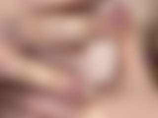 AidaGravette's Live Sex Cam Show