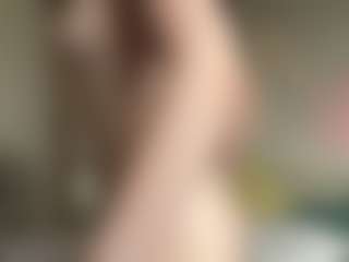 Live cam show with AidaGravette - Ass Clapping on TeamSkeetLive