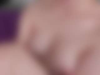 Alessia-Alessia's Live Sex Cam Show