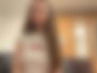 Live cam show with CarylGillece - Petite Teen (18+) on boobsie.com
