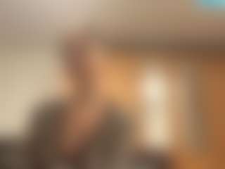 Live cam show with CarylGillece - Skinny on Streamer API