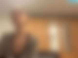 Live cam show with CarylGillece - Foot Fetish Brown Hair on StripNow