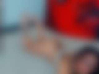 DarbyHolzhauer's Live Sex Cam Show