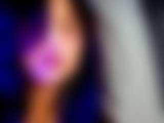Live cam show with HeideMoeser - Petite Teen (18+) on Camsoda
