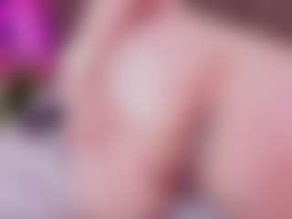 JuneCandy18's Live Sex Cam Show