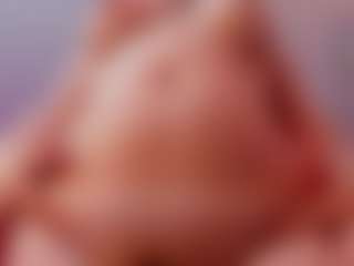 Live cam show with JuneCandy18 - BBW on Camsoda