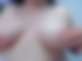 JuneCandy18's Live Sex Cam Show