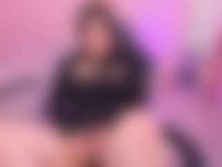 Live cam show with JuneCandy18 - Facial Piercings on luckytryst.com