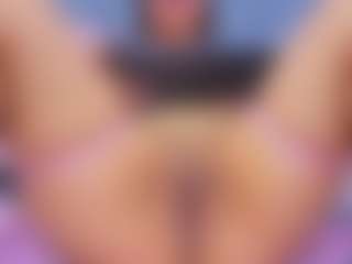 Live cam show with Karol-Messy - Body Massage on Camsoda