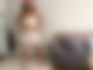 Live cam show with LashaundaGoodknight - Skinny MILF on Camsoda
