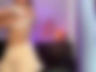 Live cam show with Shaya - Genital Piercings on Hubzter Live