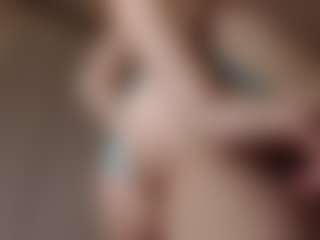 Live cam show with ShanikaSueda - Double Penetration on TottyGirls