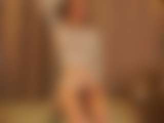Live cam show with Dana - Brown Eyes Mature on Camsoda