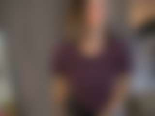Live cam show with Dana - Anal Teen (18+) on Camsoda