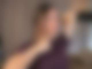 Live cam show with Dana - Full Nudity on CamClone