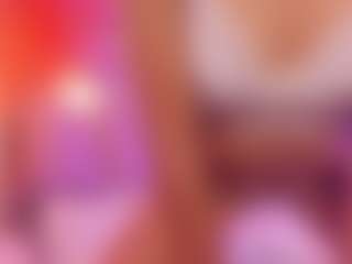 Live cam show with AnnitaVoss - Skinny on Fling VIP Chat