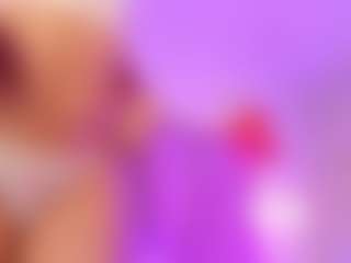 Live cam show with AnnitaVoss - Small Tits on Milfs Live