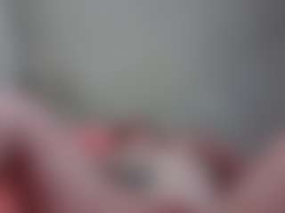 Live cam show with cookjulia77 - Gagging on sexytreat.net
