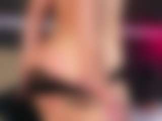 Flora-Rowe's Live Sex Cam Show