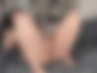 FlorrieDepasse's Live Sex Cam Show