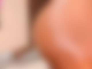 Live cam show with Frida-kiroga - Ass Bouncing on Dolls Live