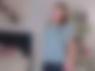 Live cam show with IllaShappard - Green Eyes on Dare Cams