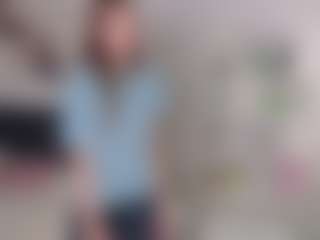 Live cam show with IllaShappard - New Teen (18+) on 1on1-livenow