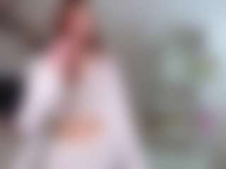 Live cam show with IllaShappard - Body Massage on Dolls Live