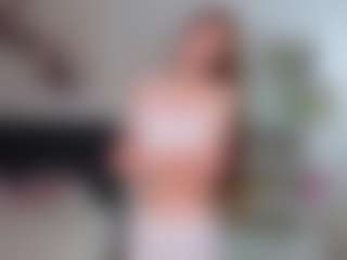 Live cam show with IllaShappard - Submissive on Soda Cam