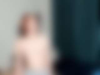 Live cam show with IllaShappard - Body Massage on livesuperchat.net